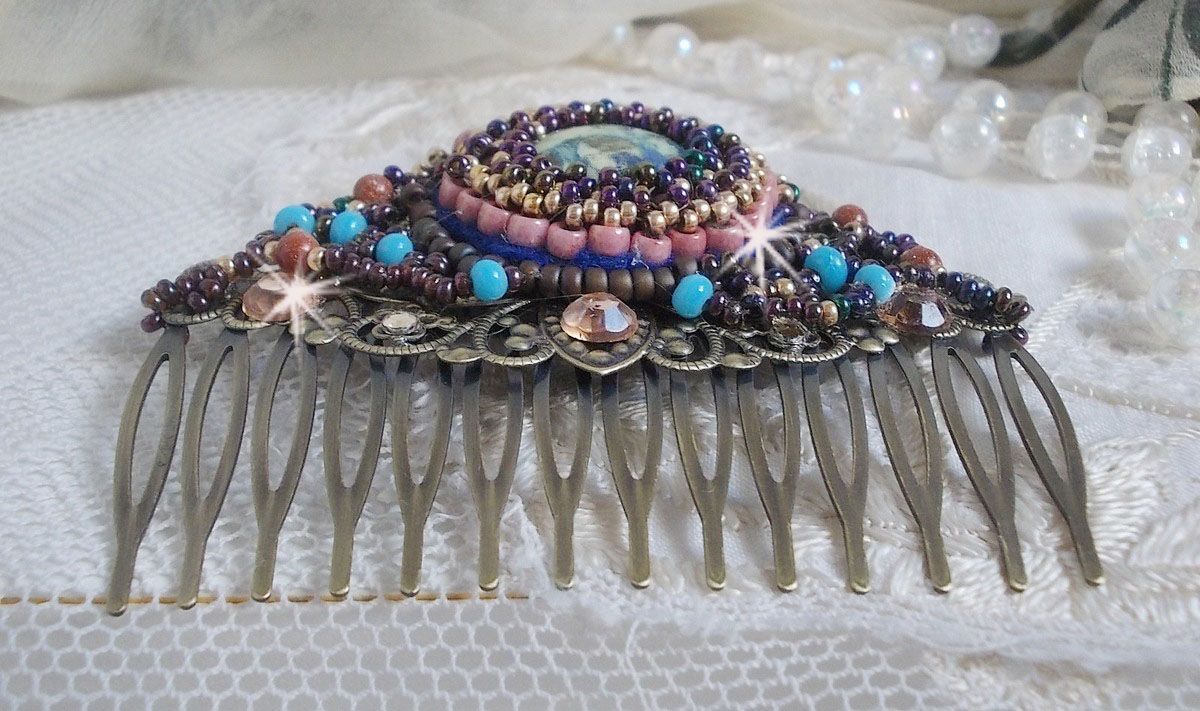 Bonjour Paris Hair Comb embroidered with a resin cabochon, gemstones (Gold Stone or Sun Stone), round beads and seed beads