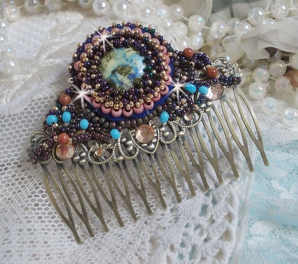 Bonjour Paris Hair Comb embroidered with a resin cabochon, gemstones (Gold Stone or Sun Stone), round beads and seed beads