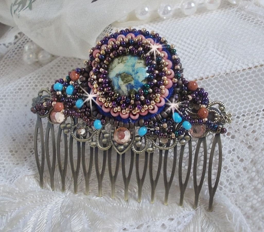 Bonjour Paris Hair Comb embroidered with a resin cabochon, gemstones (Gold Stone or Sun Stone), round beads and seed beads