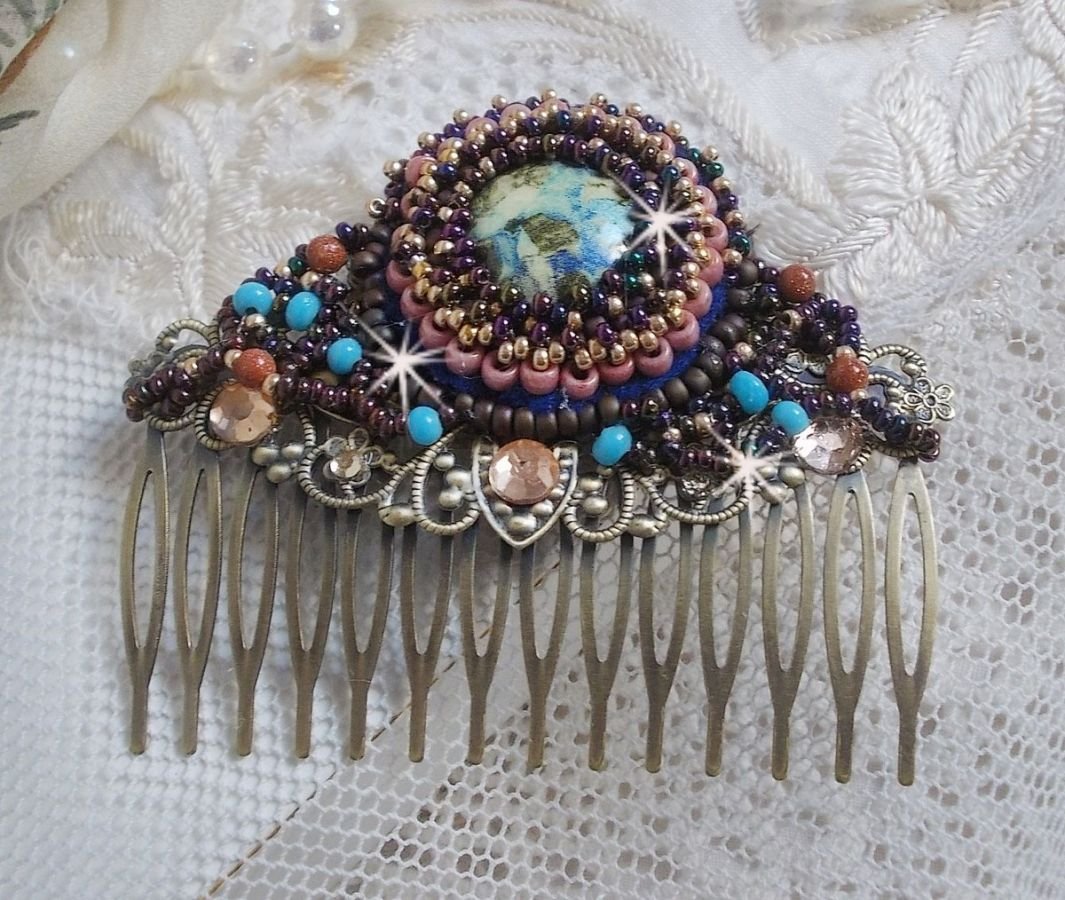 Bonjour Paris Hair Comb embroidered with a resin cabochon, gemstones (Gold Stone or Sun Stone), round beads and seed beads