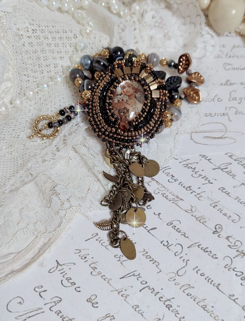 Necklace Aube embroidered with a cameo resin portrait of a woman with flowers and gemstone beads