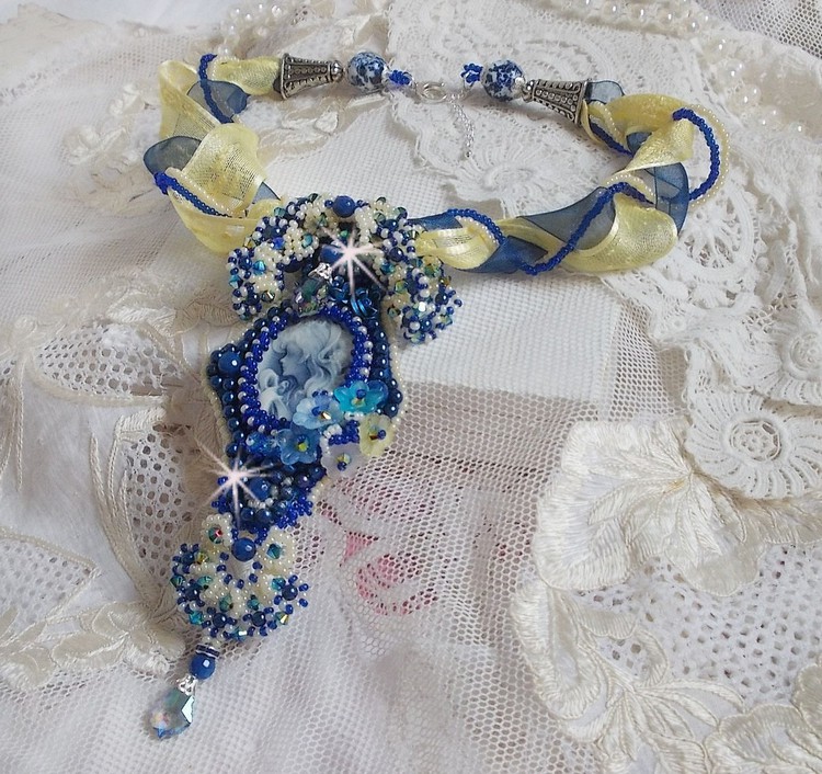 Haute-Couture Blue Palace pendant necklace with colored seed beads and Swarovski crystals