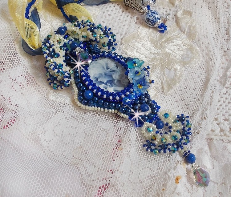 Haute-Couture Blue Palace pendant necklace with colored seed beads and Swarovski crystals