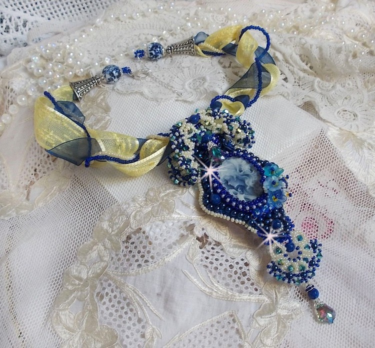 Haute-Couture Blue Palace pendant necklace with colored seed beads and Swarovski crystals