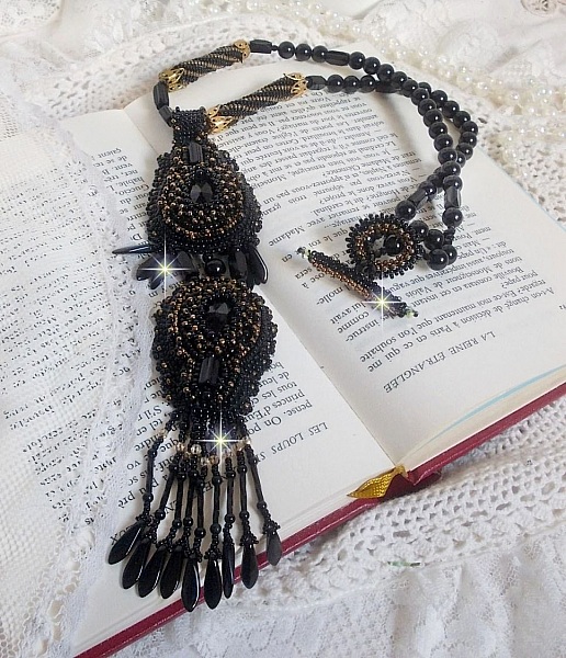 Black Habit Pendant embroidered with round Onyx stones, faceted pendants, faceted cylinder beads, facets and quality seed beads