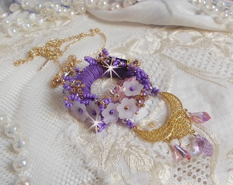 Laureline pendant necklace embroidered with purple DMC cotton, Swarovski crystals and frosted flowers.