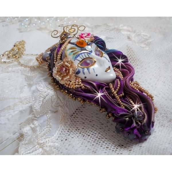 La Passionn&eacute;e de Venise pendant embroidered with a Shibori silk ribbon, semi-precious Sugilite beads, crystals and various pearls