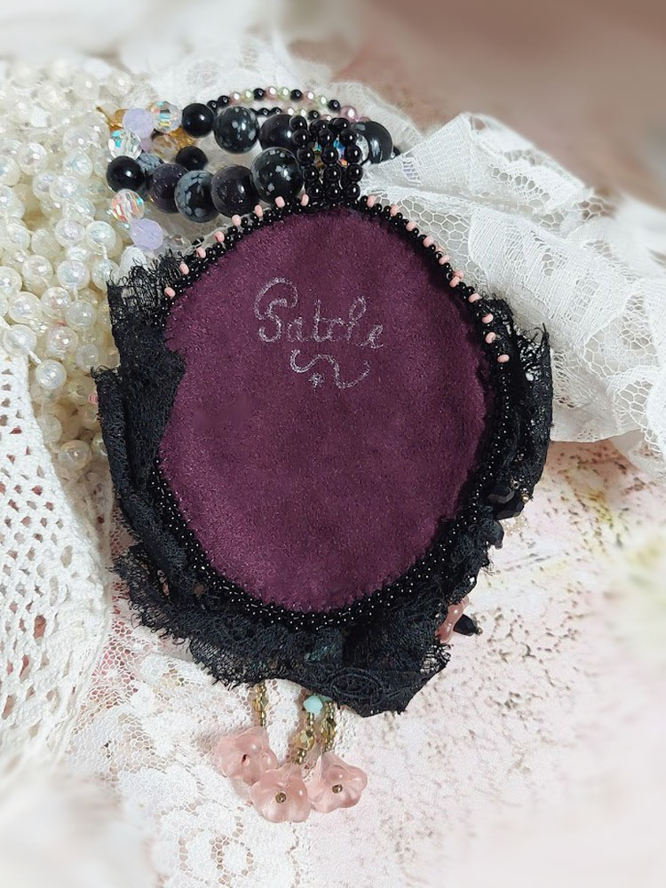 Pendant necklace Marquise embroidered with pearly pearls, a beautiful lace, a sumptuous jewel 