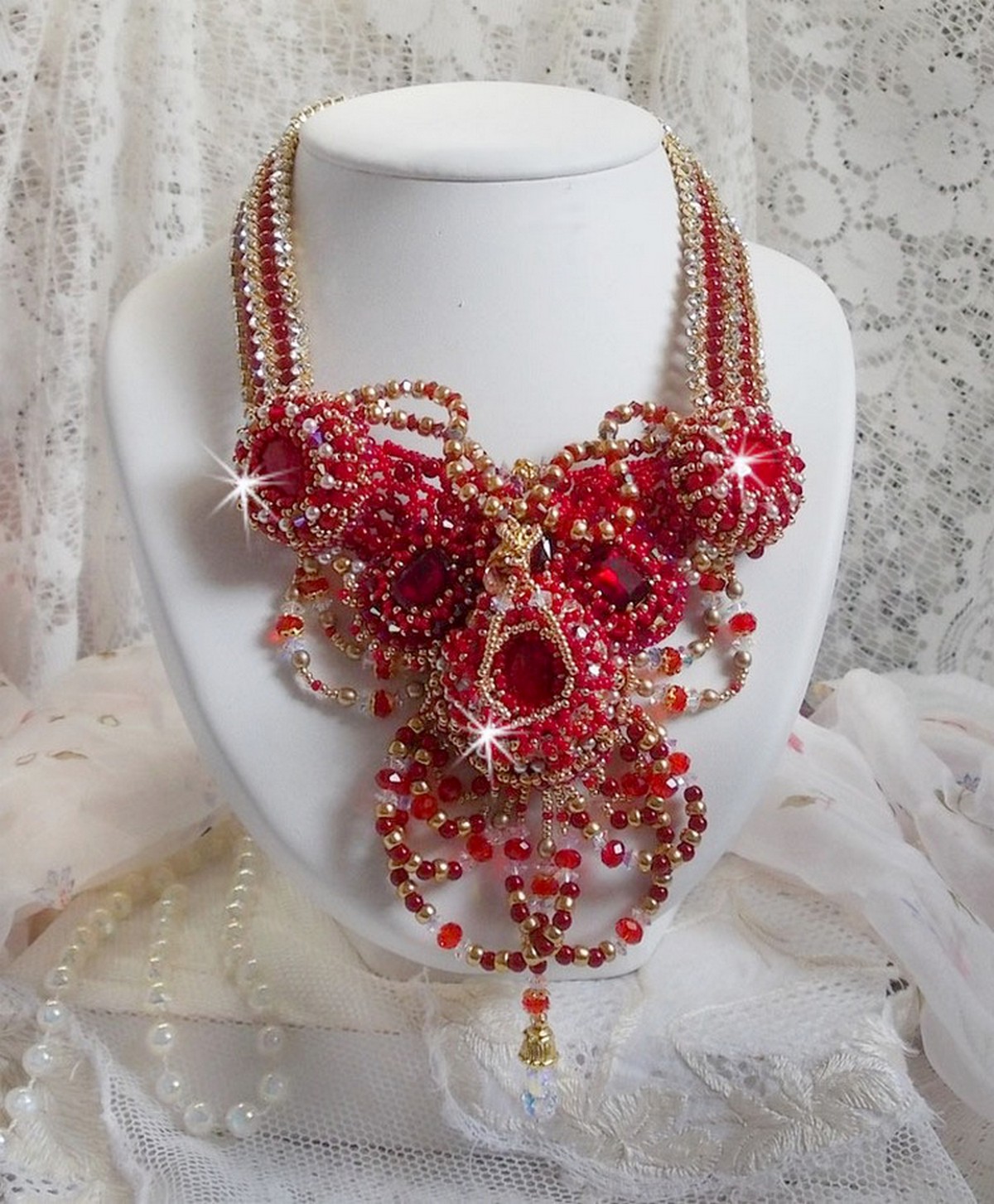 Ruby necklace embroidered with red agate and semi-precious coral beads Haute-Couture style