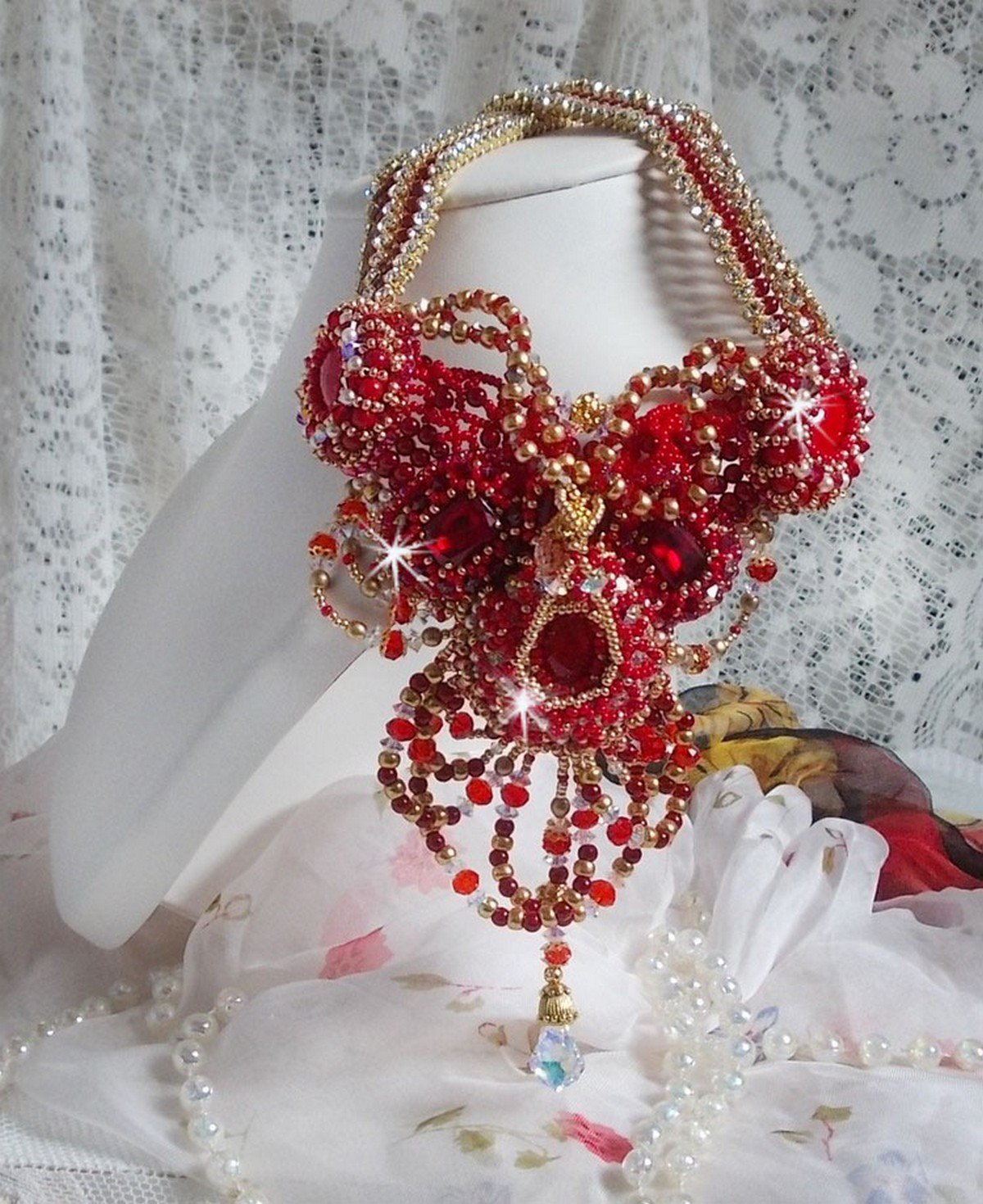 Ruby necklace embroidered with red agate and semi-precious coral beads Haute-Couture style