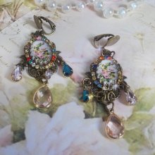 BO Affection of Roses created with glass cabochons representing a bouquet, glass beads, rhinestones of different colors and brass accessories