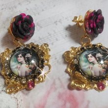 BO Weekend of Roses created with cabochons representing a woman with roses, resin beads and Swarovski crystals