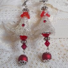 BO Tendre Rouge with Swarovski crystals, round faceted beads and 925/1000 silver ear hooks