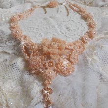 Idylle Beauté Haute-Couture necklace, nothing but Swarovski pearls and seed beads 