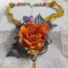 Pendant necklace Douceur de Printemps created with cold porcelain and various beads