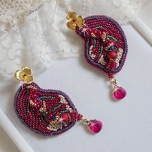 BO Enchantment of Autumn embroidered with Swarovski crystals, pearls and seed beads