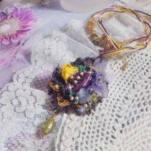 Lady Romantic pendant embroidered with purple lace, gold plated accessories, Miyuki seed beads, various quality beads