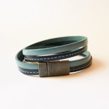 Blue double-stitched leather strap with magnetic clasp