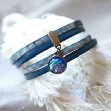 Double leather bracelet decorated with a mermaid scale cabochon 