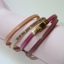 Fine leather strap with adjustable gold clasp, customizable by engraving 