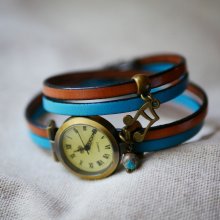 Customizable double-turn leather wristwatch with pendant