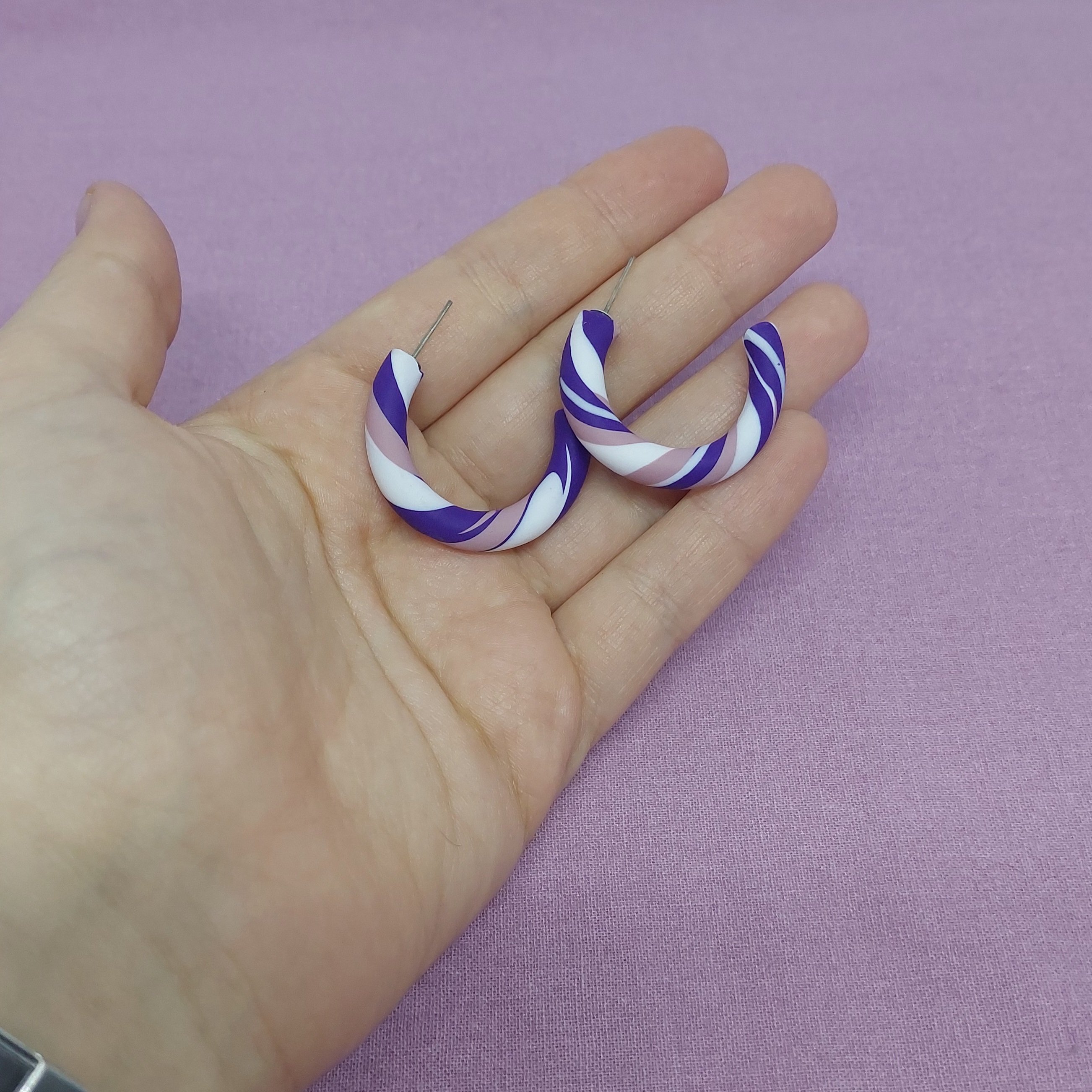 Cr&eacute;oles m&eacute;lang&eacute;es violettes, roses et blanches