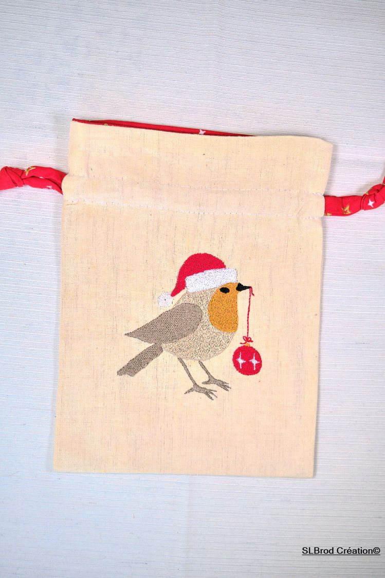 Little Red Throat Christmas pouch