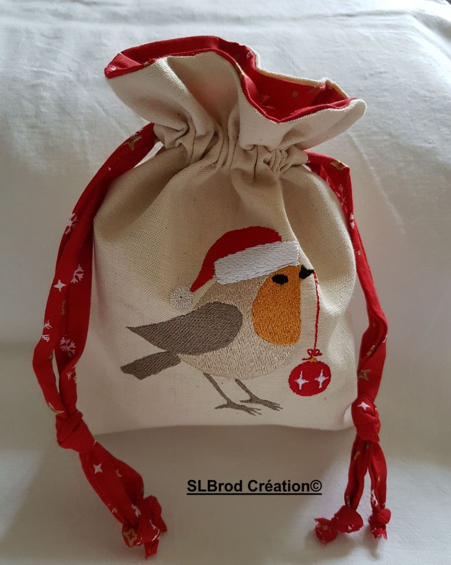 Little Red Throat Christmas pouch