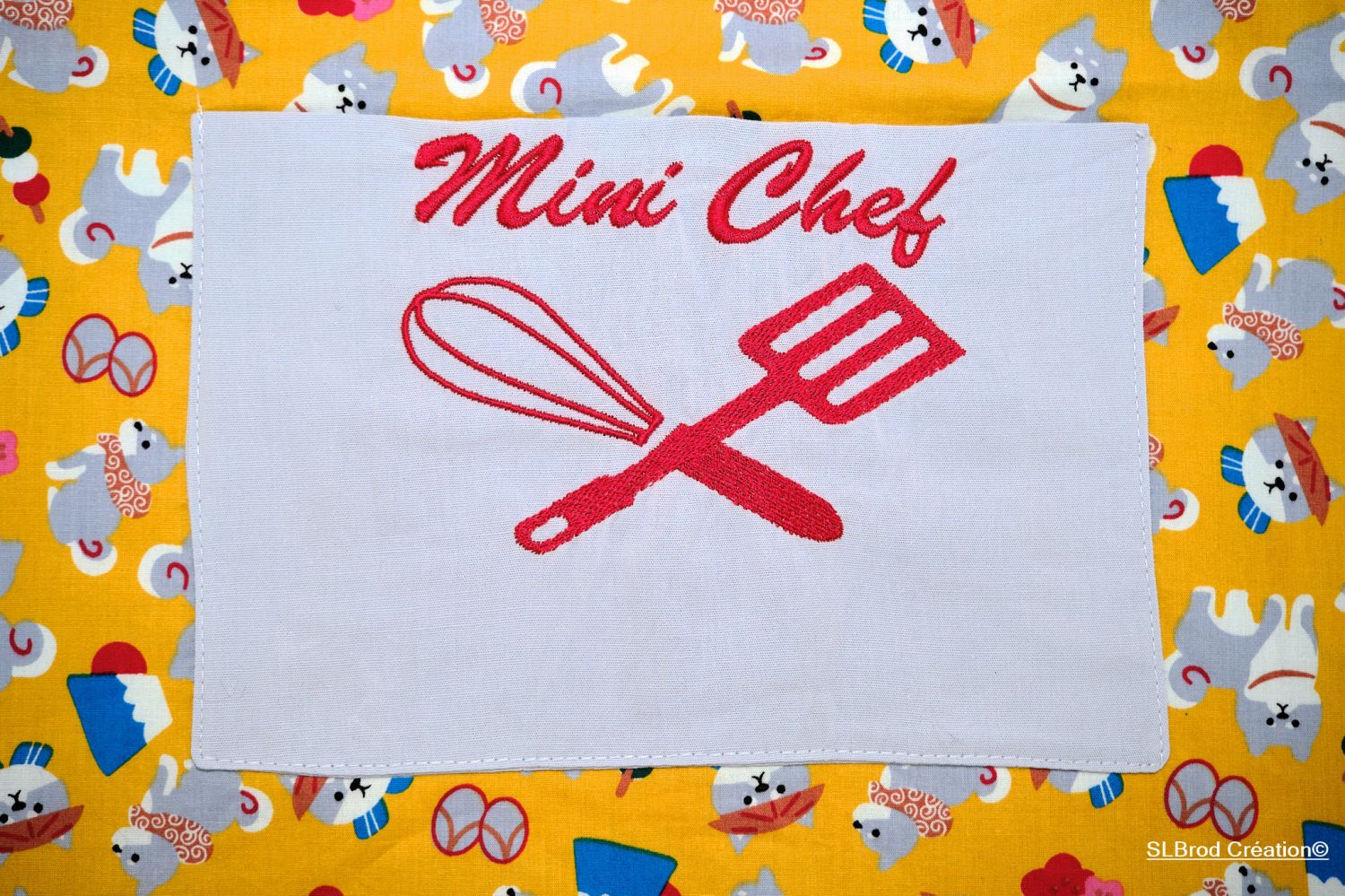 Embroidered apron shiba fabric