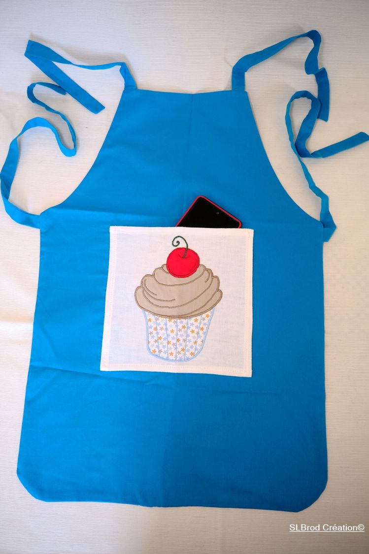 Embroidered apron cup cake