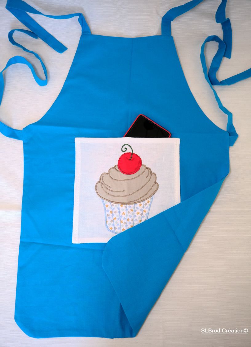 Embroidered apron cup cake