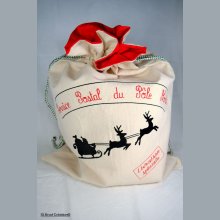 Santa's sleigh Christmas bonnet large size