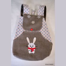 Backpack embroidered red rabbit scarf to personalize